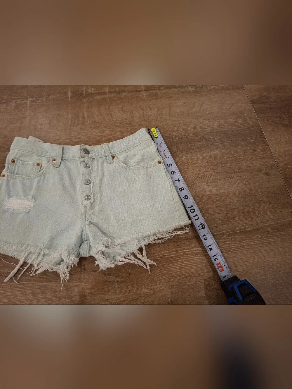Levi’s 501 Original Women’s Denim Shorts Size 28 Bleach Wash Distressed